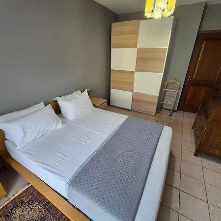 Isabel House Daire Baveno